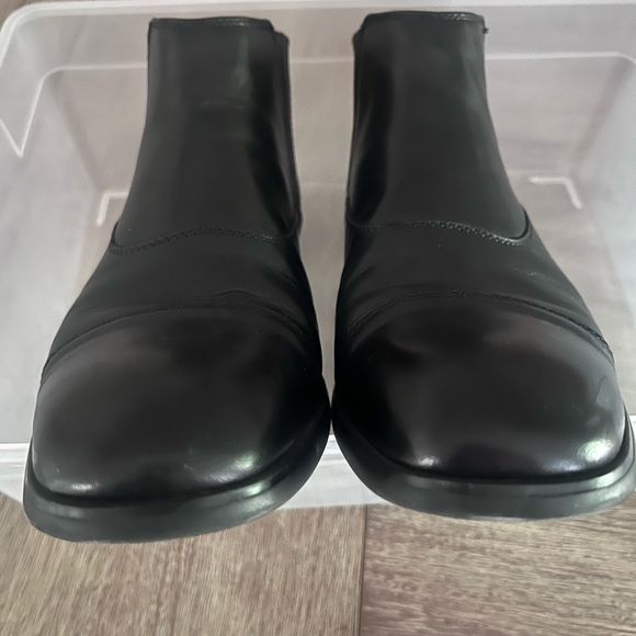 Calvin Klein - Picture 5 of 5